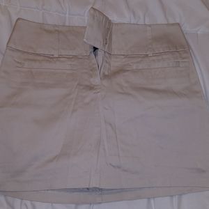 Tan skort